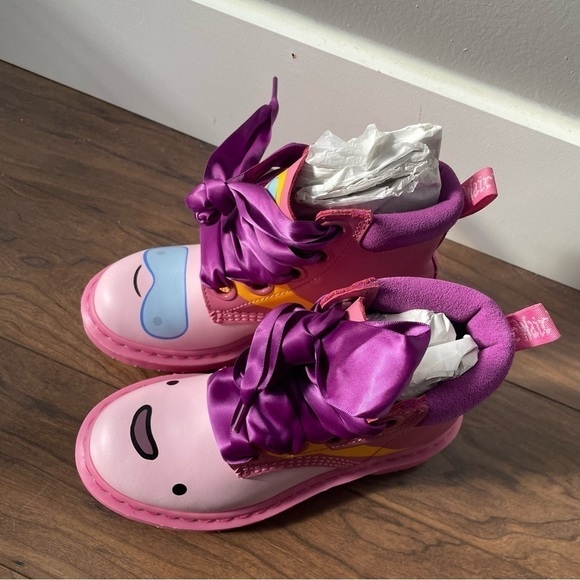 [5] Rare Dr.Martens Adventure Time The Bubblegum Princess Pink Combat Boot - Picture 3 of 15